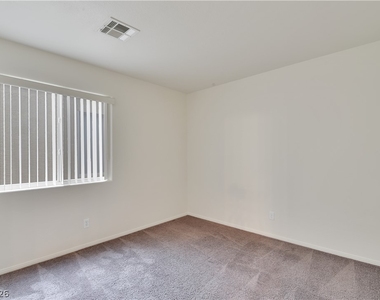 9905 Mustang Creek Way - Photo Thumbnail 15