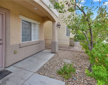 9905 Mustang Creek Way - Photo Thumbnail 2
