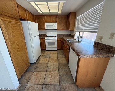 9509 Swan Bay Drive - Photo Thumbnail 21