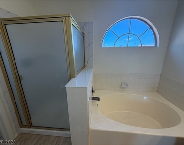 9509 Swan Bay Drive - Photo Thumbnail 43