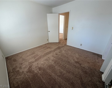 9509 Swan Bay Drive - Photo Thumbnail 39