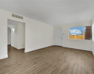 1304 Rexford St. Place - Photo Thumbnail 5