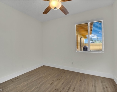 1304 Rexford St. Place - Photo Thumbnail 13