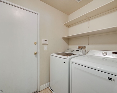 8744 Traveling Breeze Avenue - Photo Thumbnail 35
