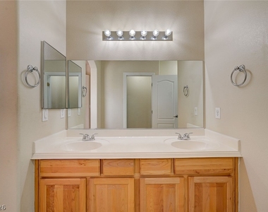 8744 Traveling Breeze Avenue - Photo Thumbnail 31
