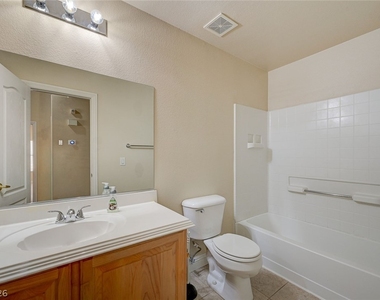 8744 Traveling Breeze Avenue - Photo Thumbnail 32