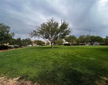 7633 Lani Dawn Street - Photo Thumbnail 4