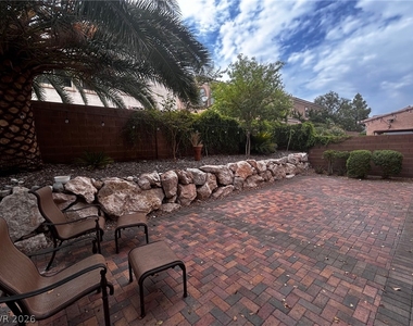 7633 Lani Dawn Street - Photo Thumbnail 10