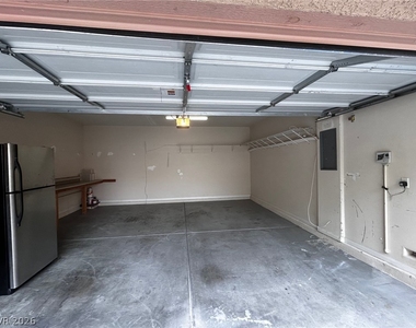 7633 Lani Dawn Street - Photo Thumbnail 24