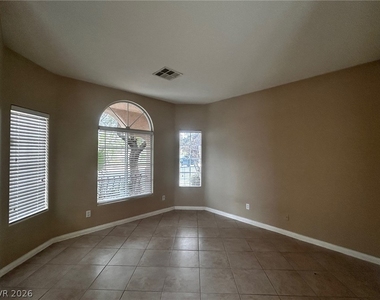 7633 Lani Dawn Street - Photo Thumbnail 5