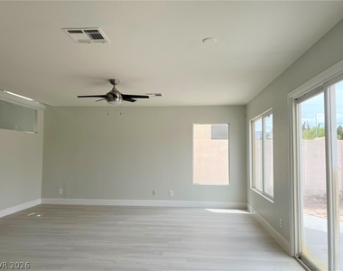 10108 Basalt Hollow Avenue - Photo Thumbnail 14