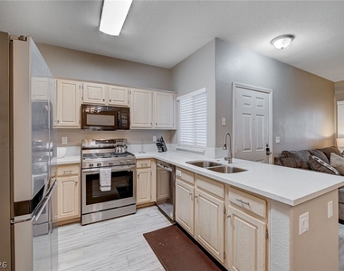 855 N Stephanie Street - Photo Thumbnail 6