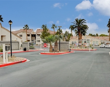855 N Stephanie Street - Photo Thumbnail 19