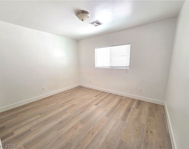 5034 Aesop Avenue - Photo Thumbnail 16