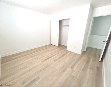 5034 Aesop Avenue - Photo Thumbnail 14
