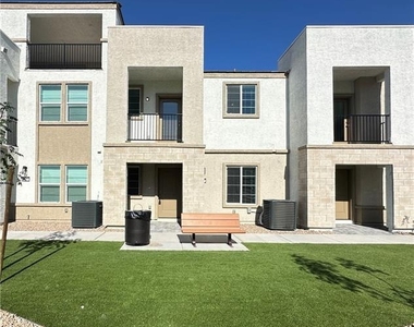6172 Garden Crest Street - Photo Thumbnail 10