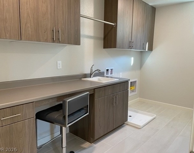 4263 Solace Street - Photo Thumbnail 11