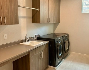 4263 Solace Street - Photo Thumbnail 13