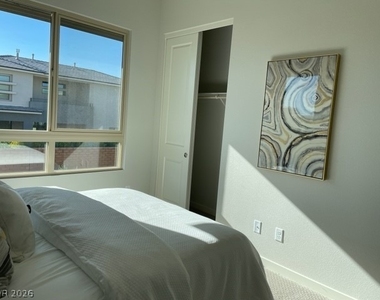4263 Solace Street - Photo Thumbnail 9