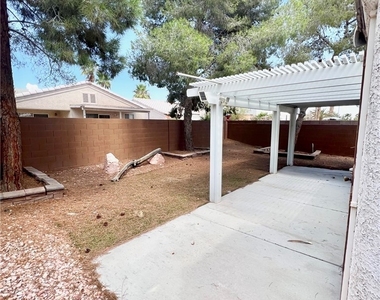 8116 Cimarron Ridge Drive - Photo Thumbnail 8