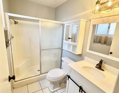 8116 Cimarron Ridge Drive - Photo Thumbnail 5