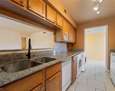 2843 Geary Place - Photo Thumbnail 10
