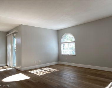 3145 E Flamingo Road - Photo Thumbnail 6