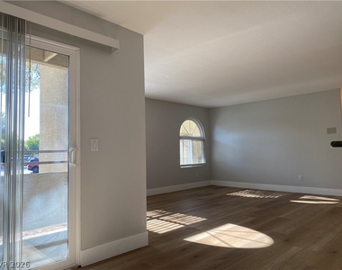 3145 E Flamingo Road - Photo Thumbnail 5