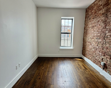 3021 Tilden Avenue - Photo Thumbnail 12