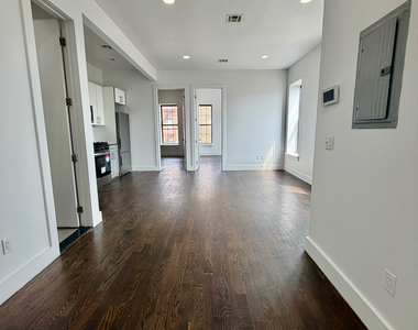 3021 Tilden Avenue - Photo Thumbnail 2