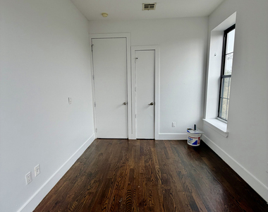 3021 Tilden Avenue - Photo Thumbnail 16