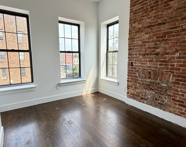 3021 Tilden Avenue - Photo Thumbnail 6