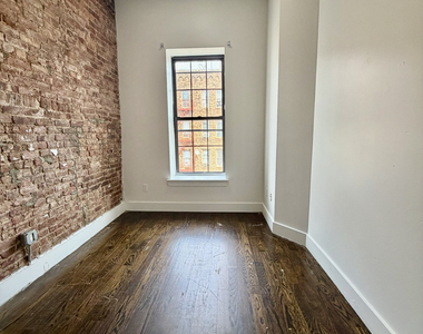 3021 Tilden Avenue - Photo Thumbnail 4
