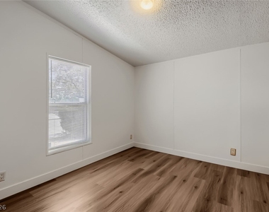 6105 Berthelot Lane - Photo Thumbnail 12