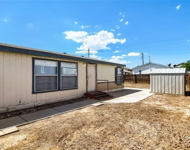 6105 Berthelot Lane - Photo Thumbnail 15