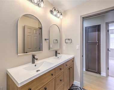 8305 Windrush Avenue - Photo Thumbnail 42