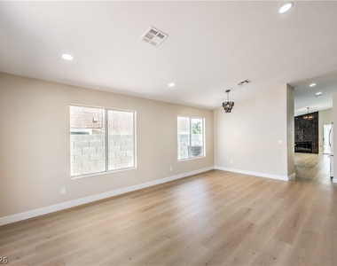 8305 Windrush Avenue - Photo Thumbnail 25