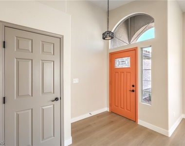 8305 Windrush Avenue - Photo Thumbnail 23