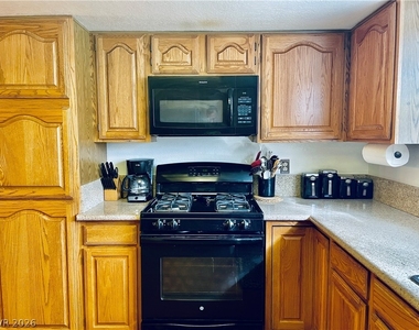 2611 S Durango Drive - Photo Thumbnail 10