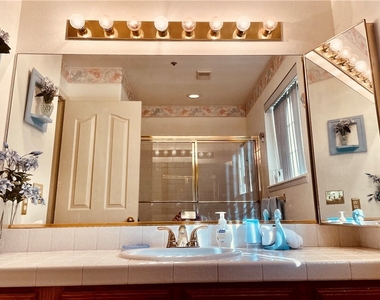 2611 S Durango Drive - Photo Thumbnail 24