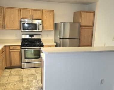 830 Carnegie Street - Photo Thumbnail 9
