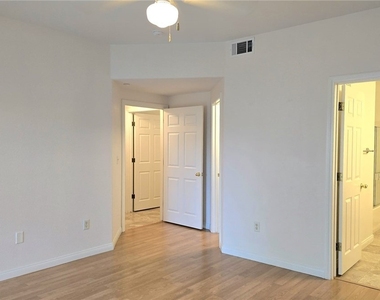 830 Carnegie Street - Photo Thumbnail 25