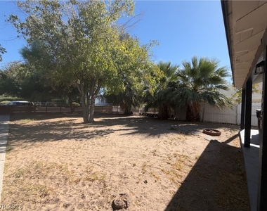 1628 Thelma Lane - Photo Thumbnail 8