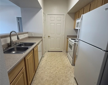 6955 N Durango Drive - Photo Thumbnail 7