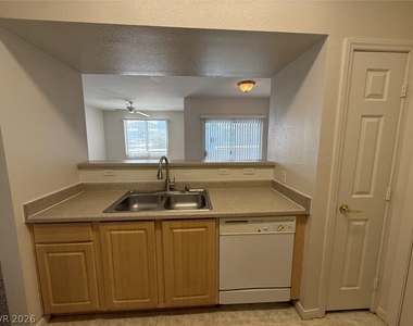 6955 N Durango Drive - Photo Thumbnail 8