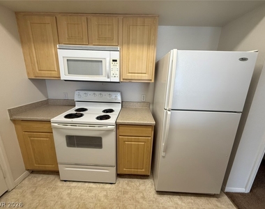 6955 N Durango Drive - Photo Thumbnail 9