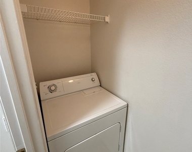 6955 N Durango Drive - Photo Thumbnail 11