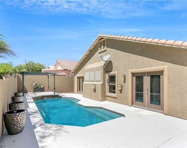 10617 Redwood Grove Avenue - Photo Thumbnail 3