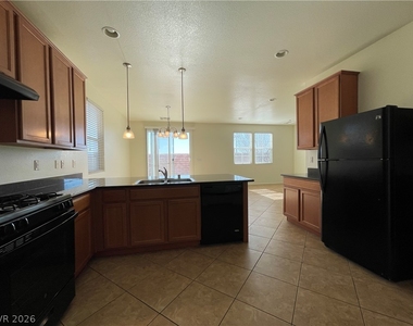 10662 Summerbell Street - Photo Thumbnail 5