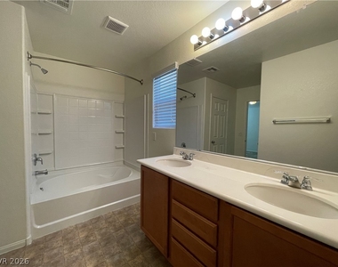 10662 Summerbell Street - Photo Thumbnail 15